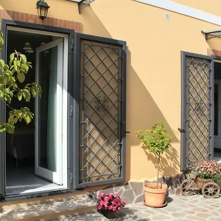 Frühstückspension A Casa Di Titty 3*