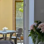 A Casa Di Titty Oda ve Kahvaltı 3*