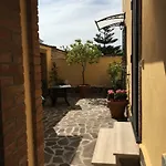 A Casa Di Titty Oda ve Kahvaltı Fiumicino