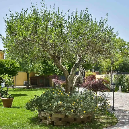 A Casa Di Titty Bed & Breakfast 3*